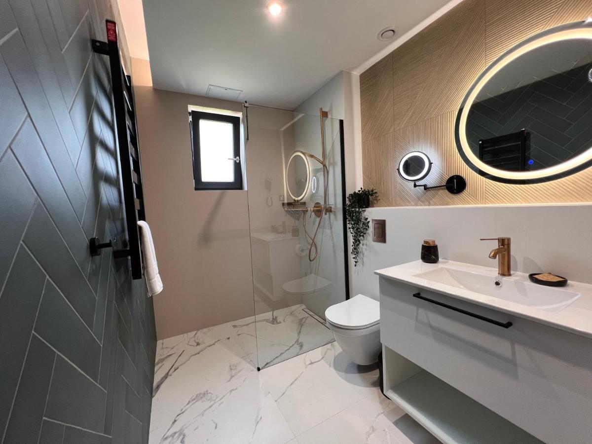 Resto Inn - Smart Apartamenty Blisko Energylandii Polwies ภายนอก รูปภาพ