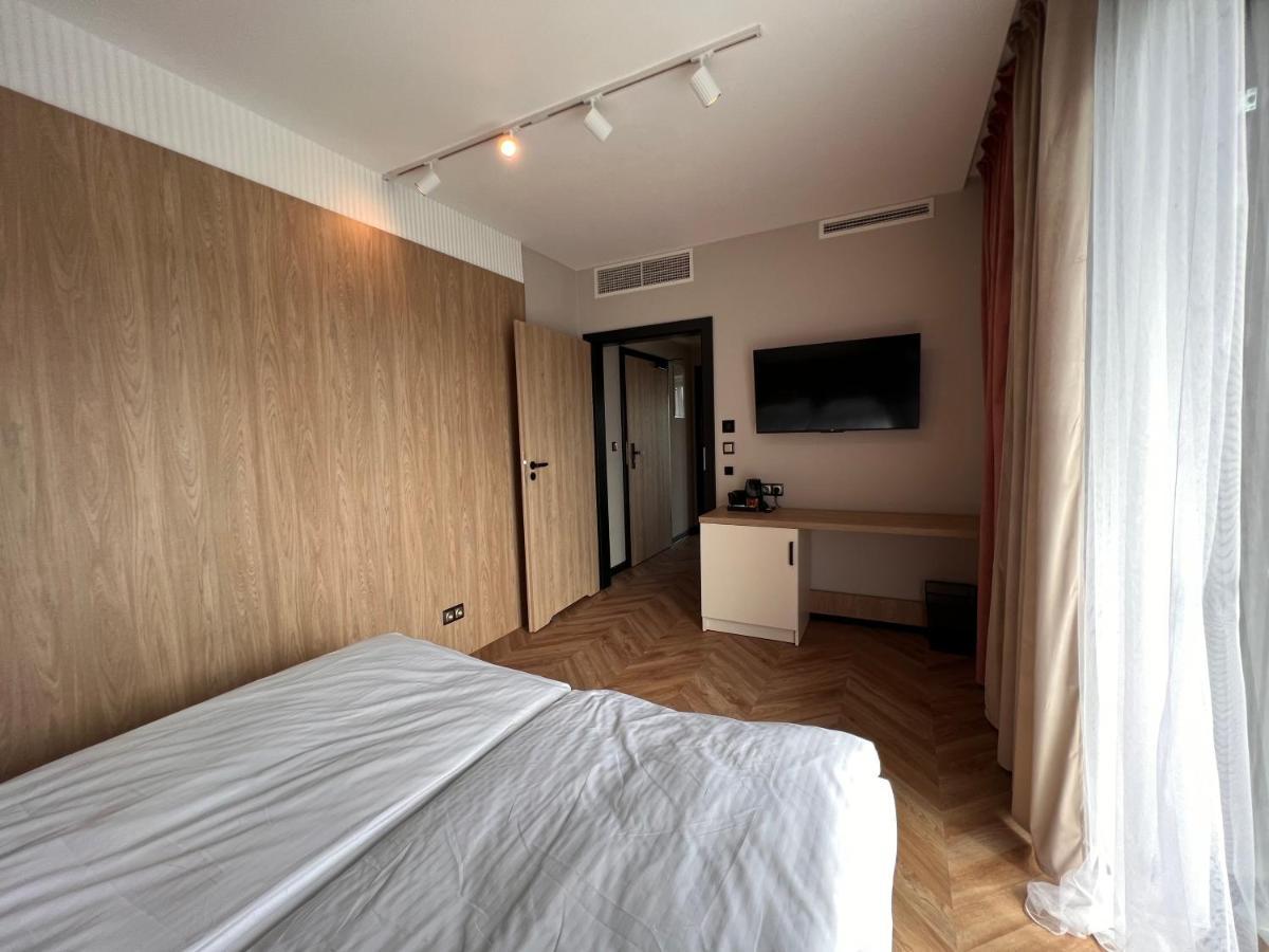 Resto Inn - Smart Apartamenty Blisko Energylandii Polwies ภายนอก รูปภาพ