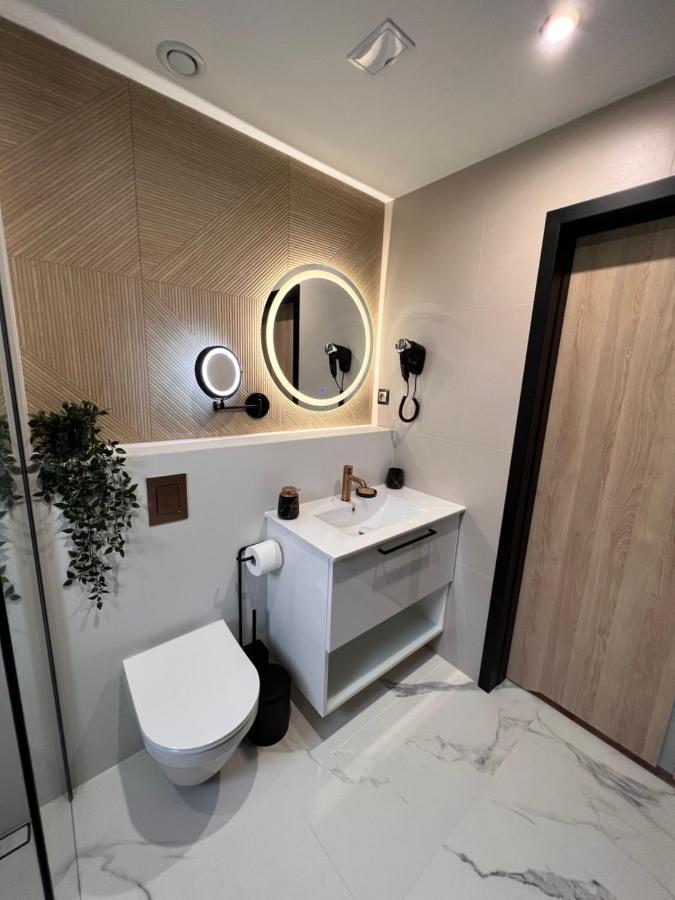 Resto Inn - Smart Apartamenty Blisko Energylandii Polwies ภายนอก รูปภาพ