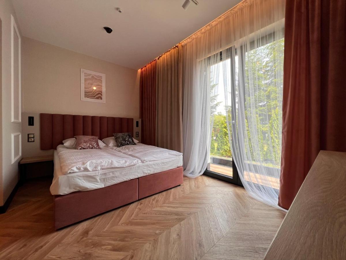 Resto Inn - Smart Apartamenty Blisko Energylandii Polwies ภายนอก รูปภาพ