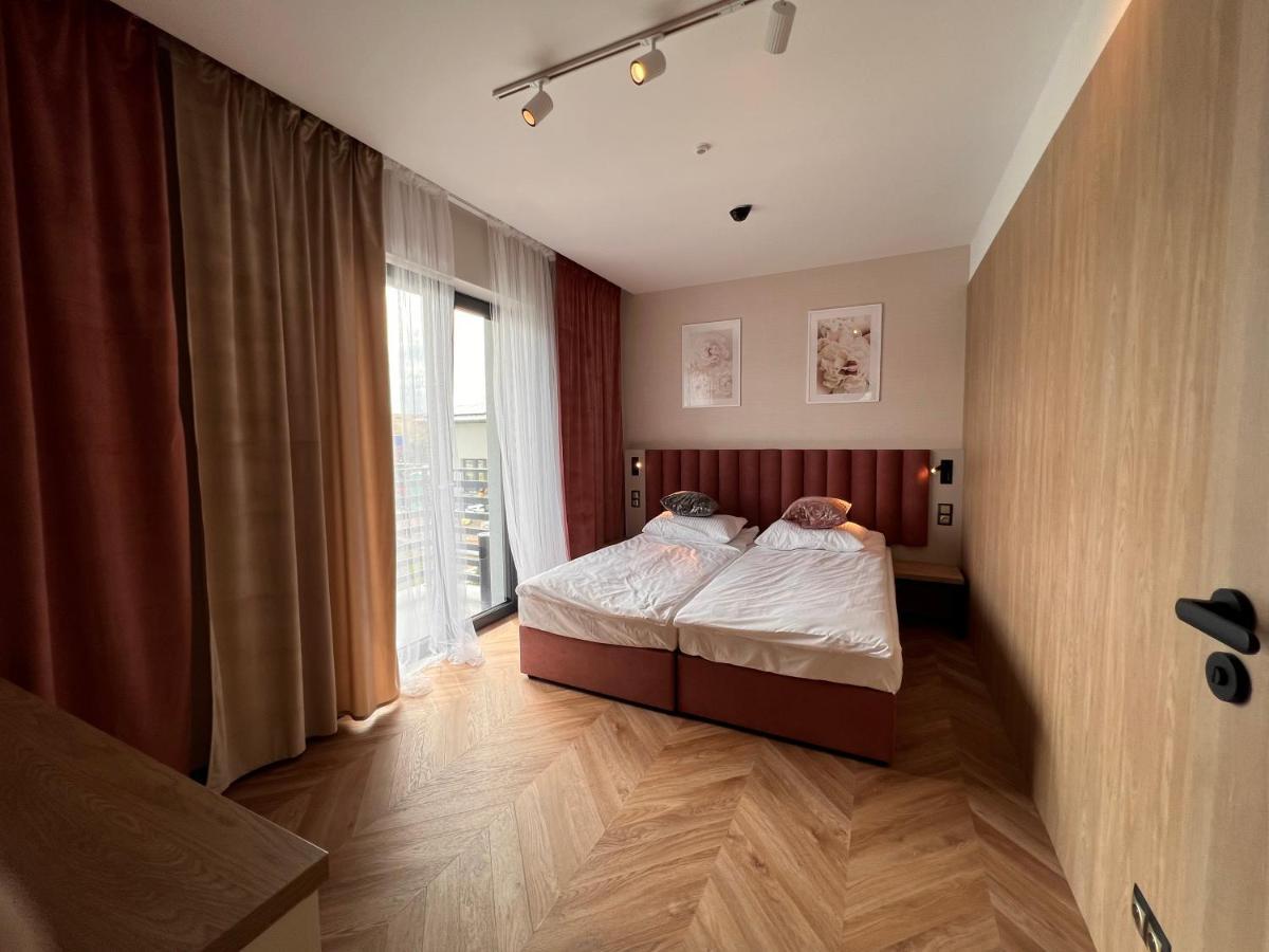 Resto Inn - Smart Apartamenty Blisko Energylandii Polwies ภายนอก รูปภาพ