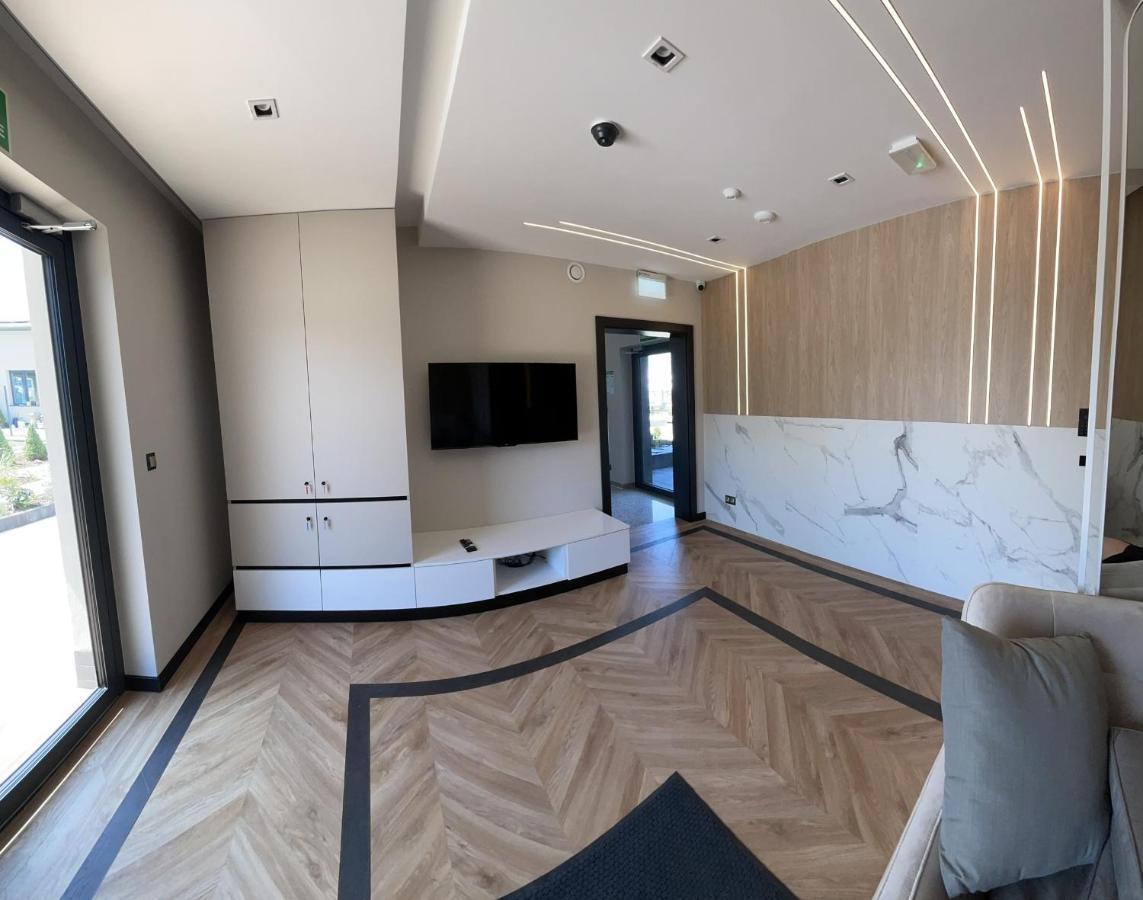 Resto Inn - Smart Apartamenty Blisko Energylandii Polwies ภายนอก รูปภาพ